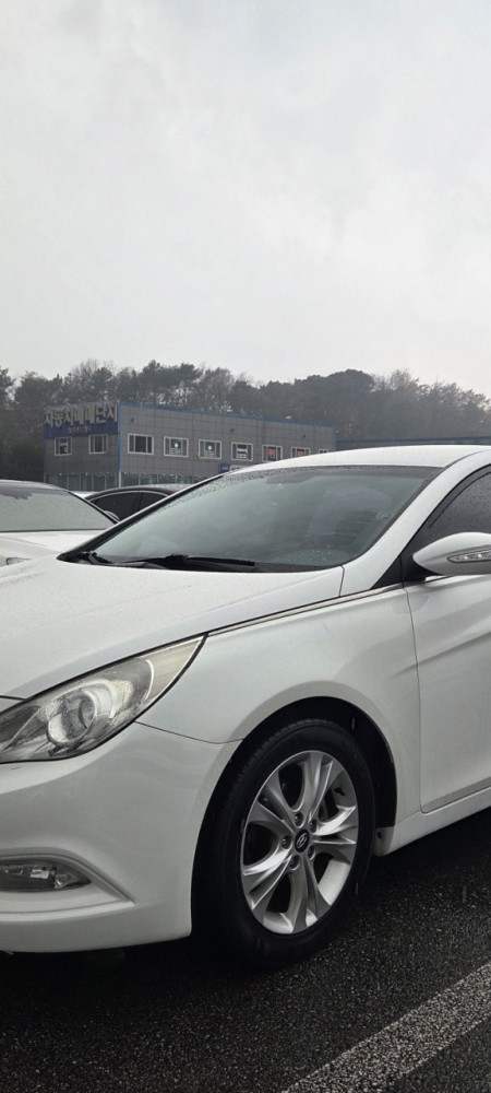 SONATA YF 2.0LPG PREMIUM